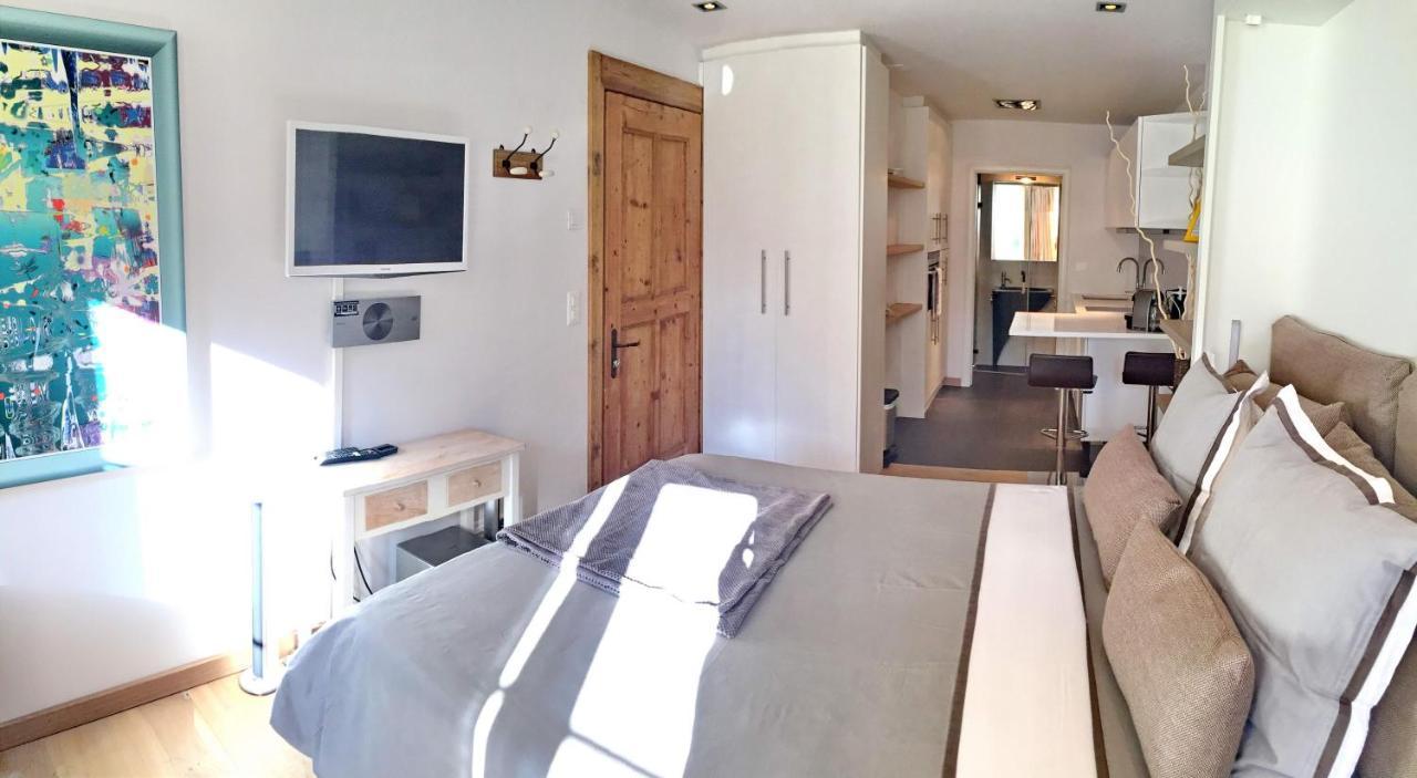 Le Cinquante Quatre Apartment Perroy Exterior photo
